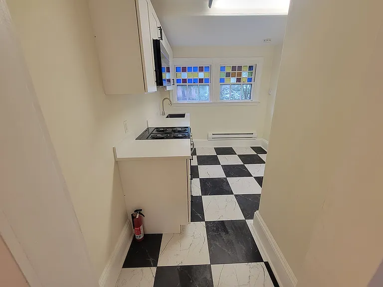 130 Cummins Hwy #3 — Photo 8