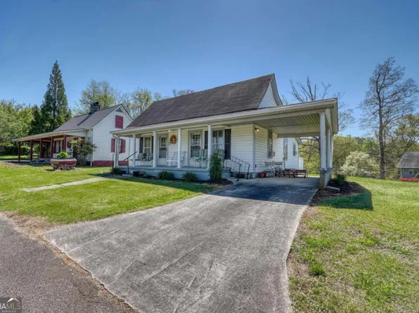 26 River St, Hiawassee, GA 30546