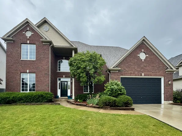 847 Sunrise Dr, South Elgin, IL 60177