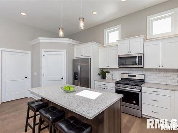 3rd image of 1612 Jondre Dr