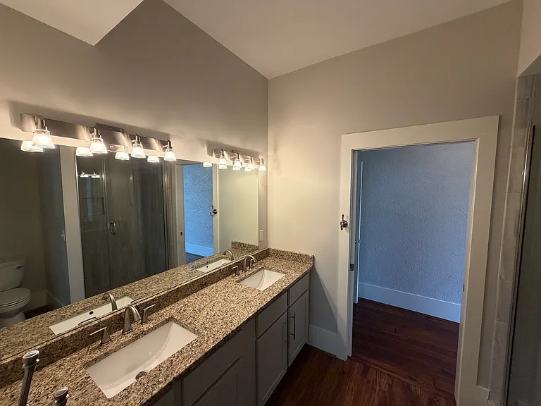 1324 Pendleton St — Photo 12