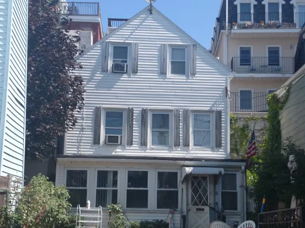 9 Russell St, Charlestown, MA 02129