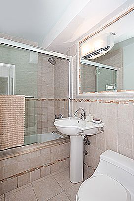 4th image of 505 E 79th St APT 6D
