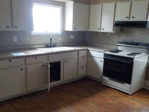 5th image of 813 N 3rd St