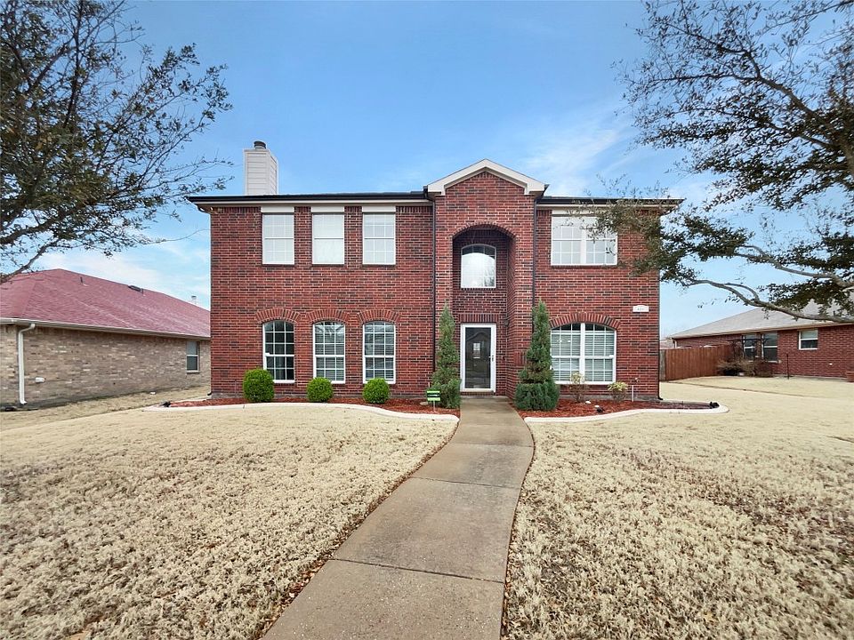 1st image of 421 Sandy Ln