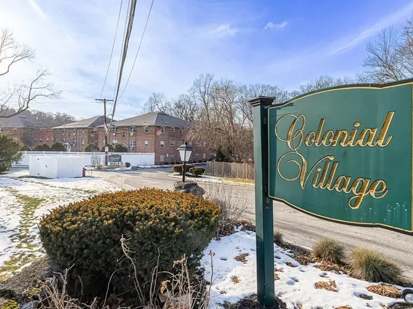 9 Colonial Village Dr, Arlington, MA