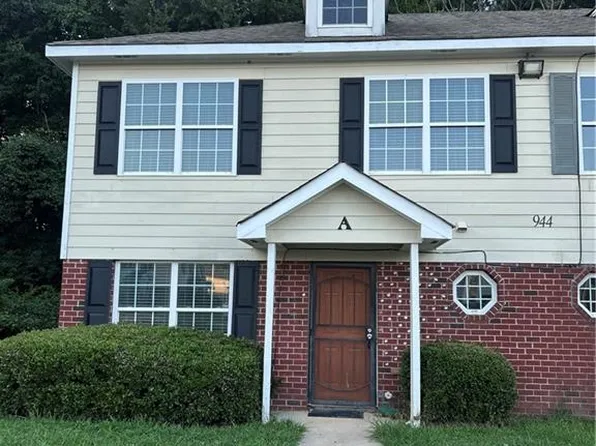 944 Old Mill Pt #A, Monroe, GA 30655