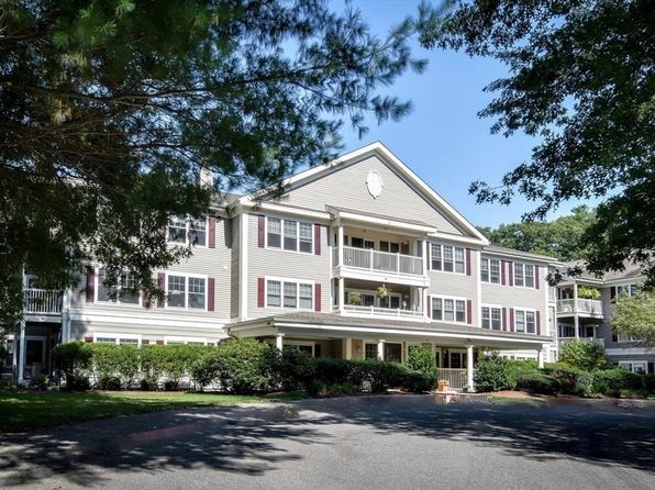 34 Meeting House Ln APT 208, Stow, MA 01775
