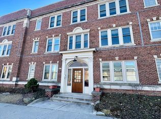 1725 E Park Pl #2, Milwaukee, WI 53211