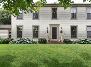 S84W32321 Jericho Rd, Mukwonago, WI 53149