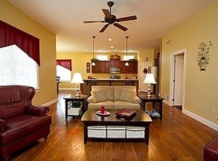 548 Constitution Dr, Ephrata, PA 17522