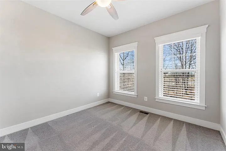 602 Savile Row Ter — Photo 17