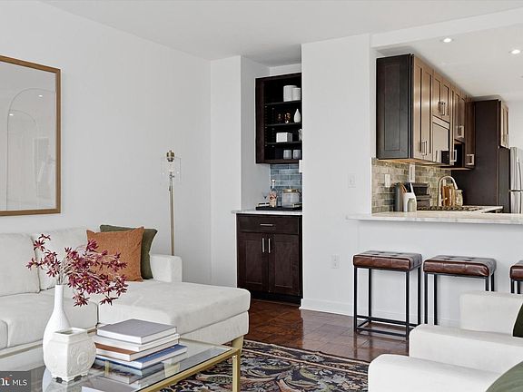 4th image of 200 Locust St #29FN