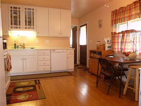 5th image of 3404 Meadowlark Dr