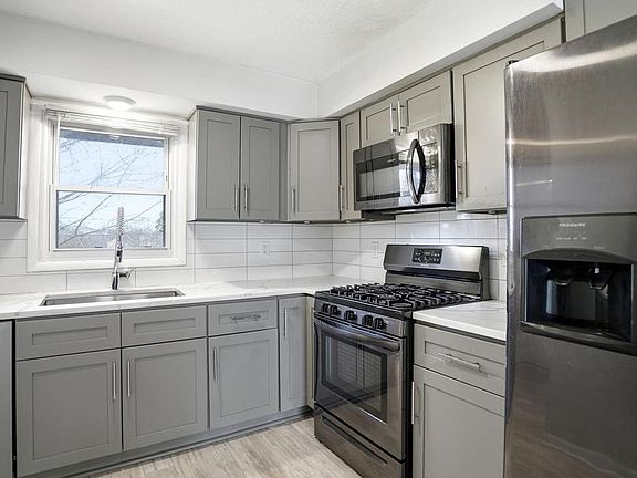 4th image of 4628 Johnson St NE #4628