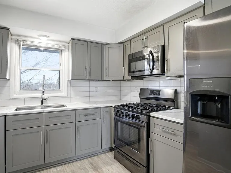 4628 Johnson St NE #4628 — Photo 4