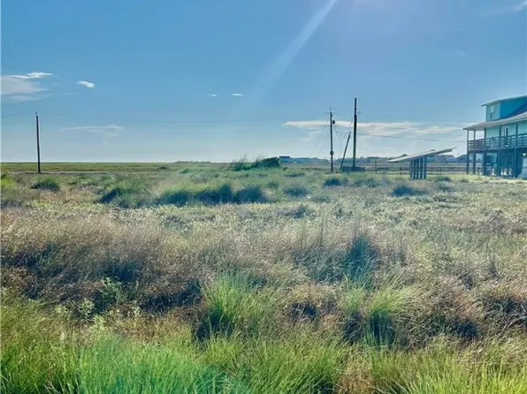 58 Bayview Loop, Rockport, TX 78382