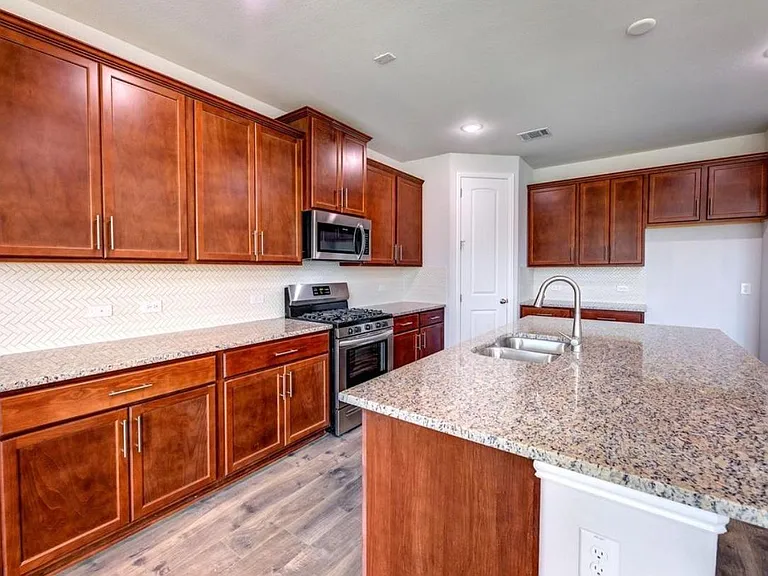 1012 Rosebay Dr — Photo 12