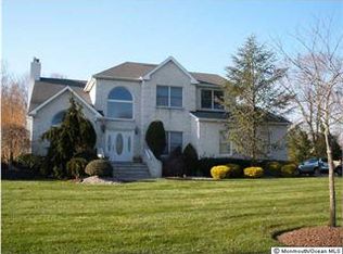 1 Martin Ct, Manalapan, NJ 07726