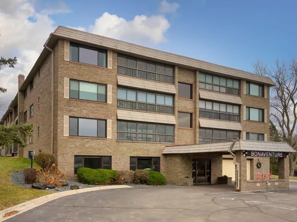 3090 Lexington Ave N APT B5, Roseville, MN 55113
