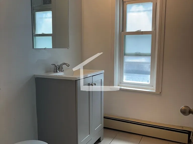 24 Armington St #2 — Photo 12