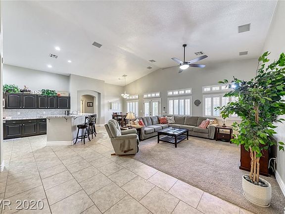 5th image of 2045 Dakota Lodge Ave