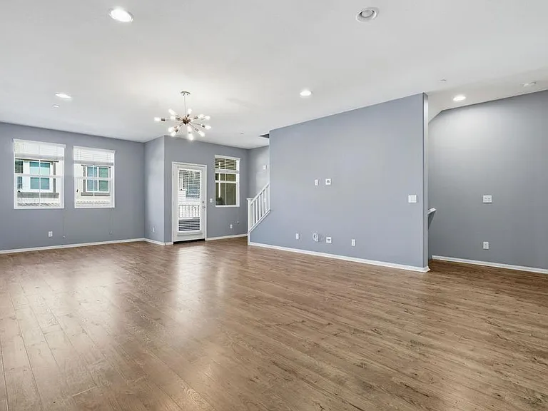 477 Prosperity Dr — Photo 12