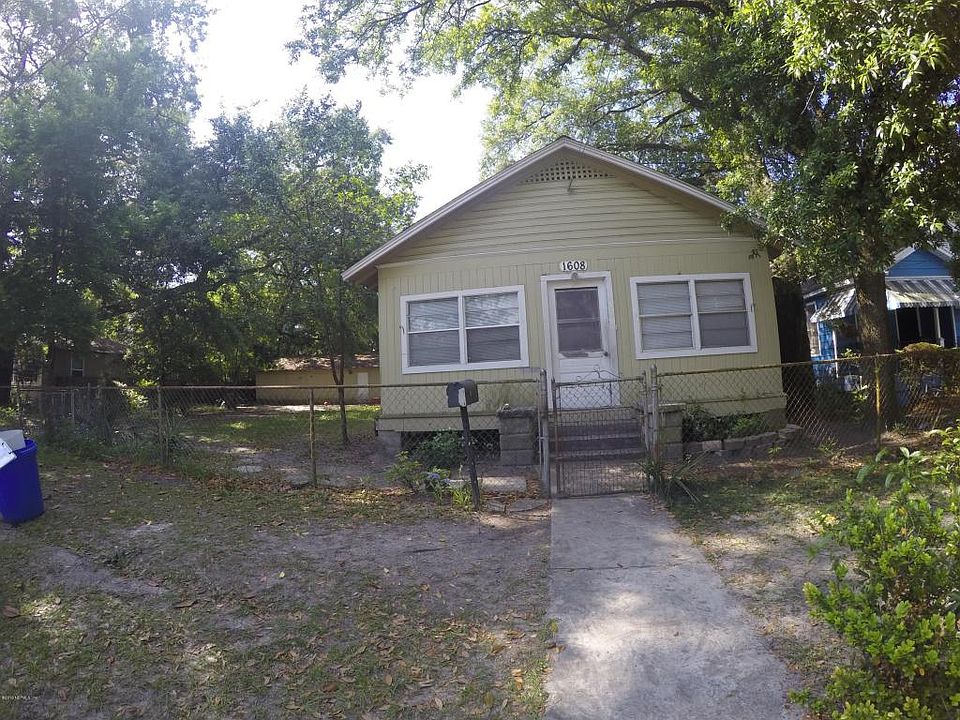 1st image of 1608 E 15th St