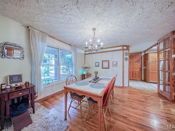 5th image of 909 Cypress Dr
