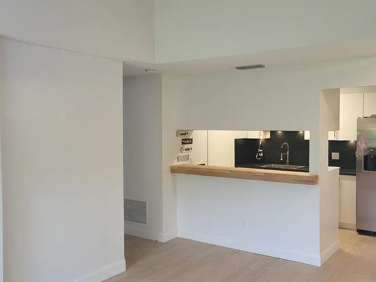 2313 N Congress Ave #33 — Photo 2
