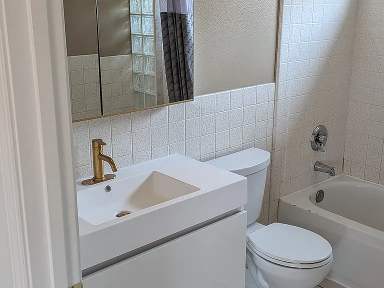 823 Maple St #1 — Photo 37