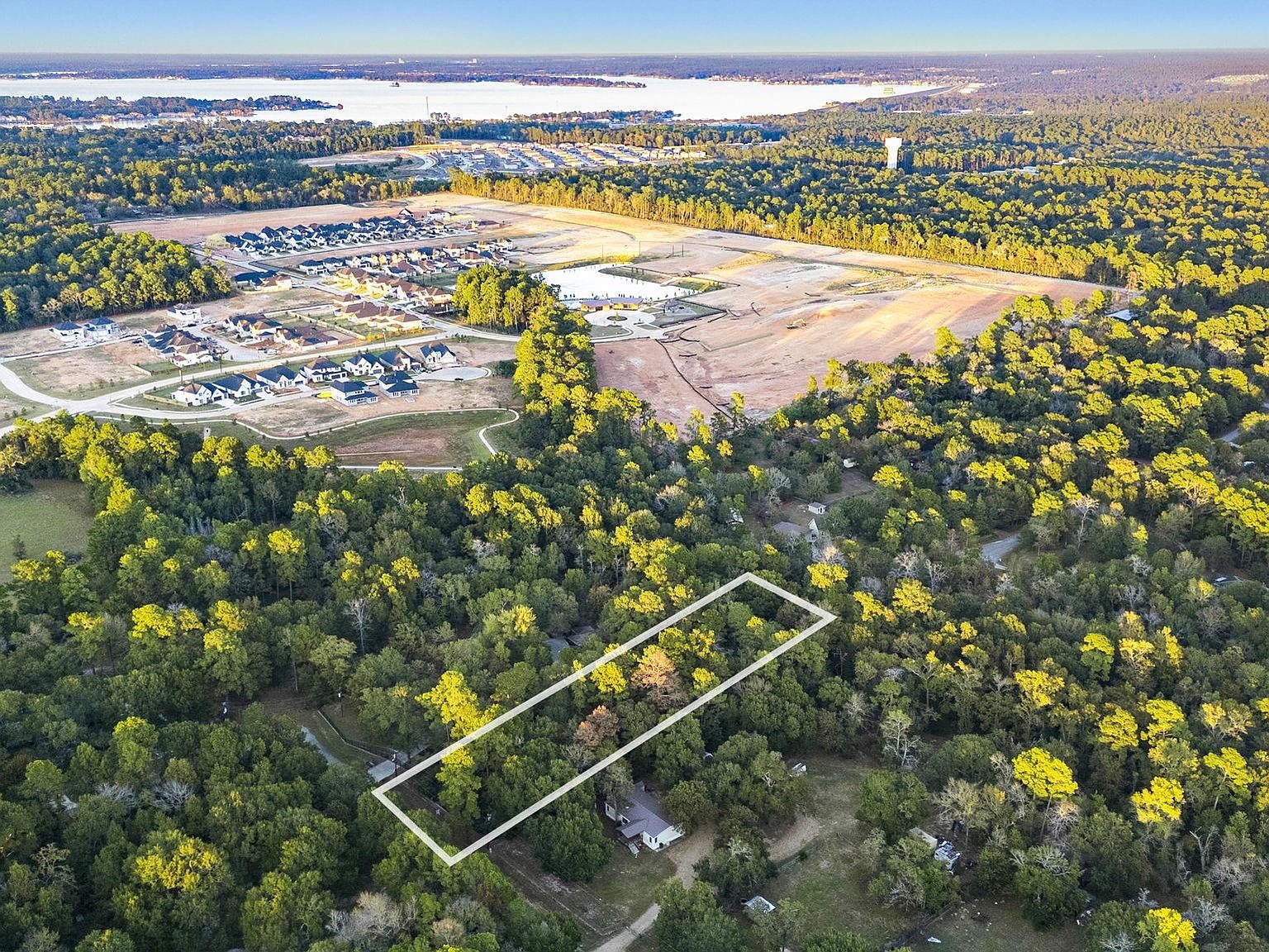 7349 Washington Ave, Montgomery, TX 77316 | MLS #24966948 | Zillow