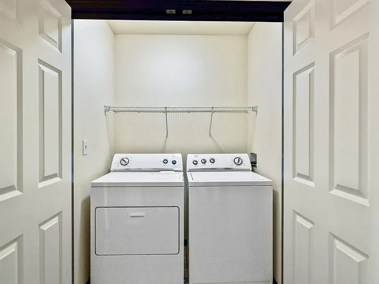 Town Square Townhomes — Photo 50