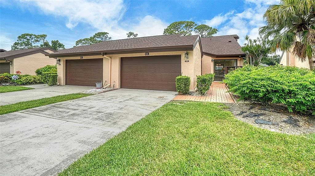 2 bed, 2.0 bath, 1312 sqft, $4,850 — Photo 3