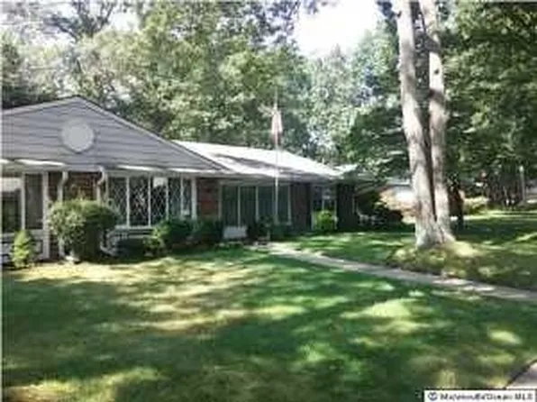 599B Lake Point Dr, Lakewood, NJ 08701