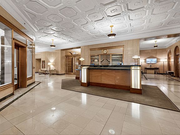 4th image of 310 S Michigan Ave Unit 702