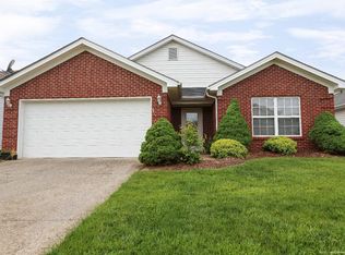 2402 Roland Dr, Sellersburg, IN 47172