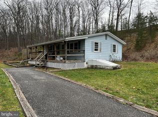 1066 Sand Mine Rd, Berkeley Springs, WV 25411
