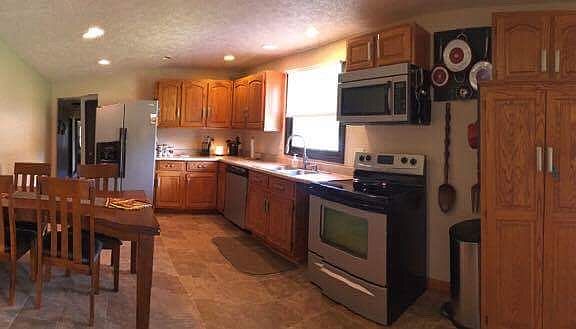2nd image of 4863 Guthrie Dr
