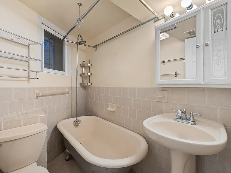 1723 Euclid St NW #1 — Photo 15