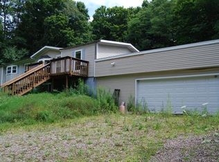 102 Lower Middle Rd, Millport, NY 14864