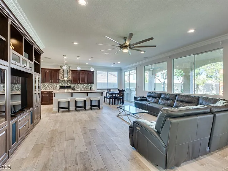 5056 Shadow Palm Ct — Photo 14