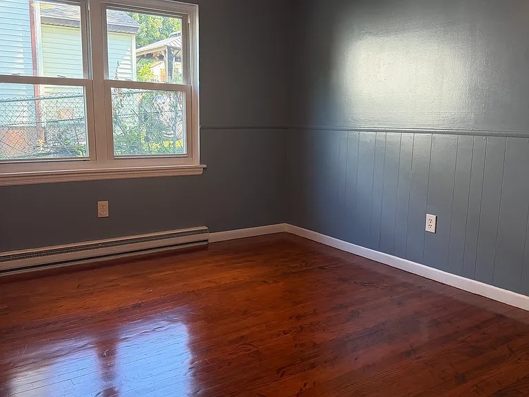 350 Cherry St — Photo 6