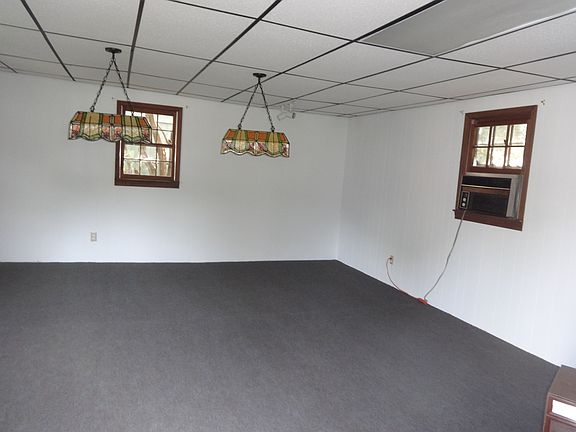 2nd image of 1202 Oakview Dr