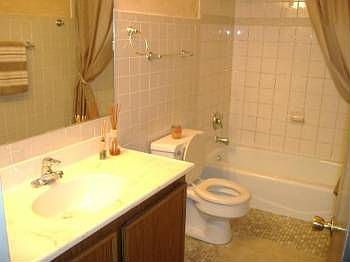 5th image of 5140 Roberta Ln