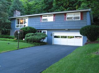 4212 Wolf Hollow Rd, Syracuse, NY 13219