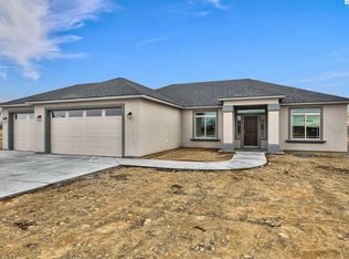 8407 Pleasant Dr, Prosser, WA 99350