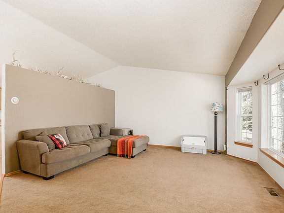 2nd image of 578 E Dana Ct