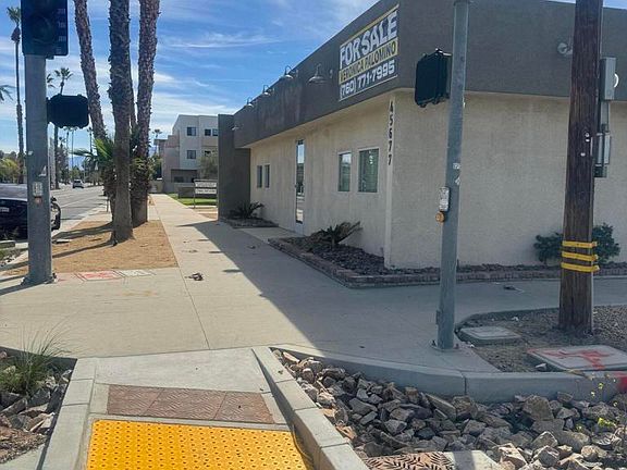 3rd image of 45667 Oasis St
