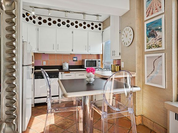 3rd image of 50 Park Ave APT 14D
